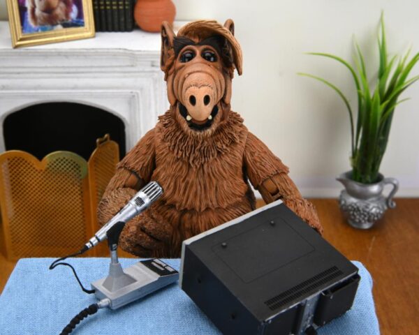 NECA TELEVISION ULTIMATE ALF 7" ACTION FIGURE - Image 2