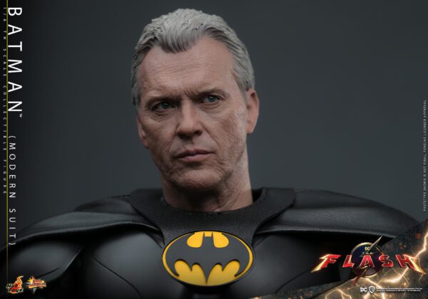 HOT TOYS 12" DC COMICS THE FLASH BATMAN MODERN SUIT MICHAEL KEATON 1/6TH MMS712 - Image 7