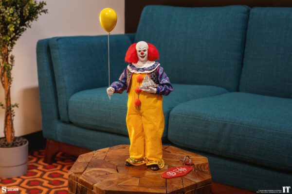 SIDESHOW COLLECTIBLES 12" IT PENNYWISE CLOWN 1/6TH SCALE FIGURE - Image 3